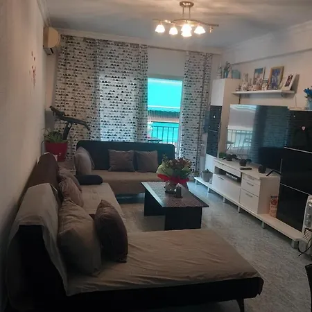Pequena En Piso Compartido Con 2 Adultos * Walencja