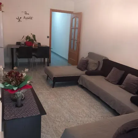 Kwatera prywatna Pequena En Piso Compartido Con 2 Adultos Walencja